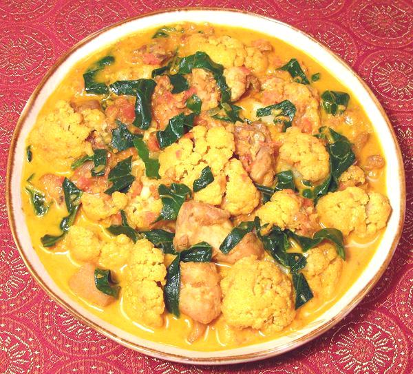 Dish of Chicken Cauliflower Curry