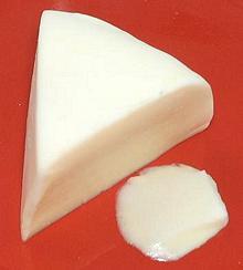 1 lb. Pinconning Sharp Cheddar with Black Wax Casing - Pinconning
