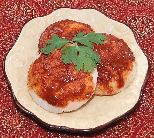 Dish of Idlis with Podi