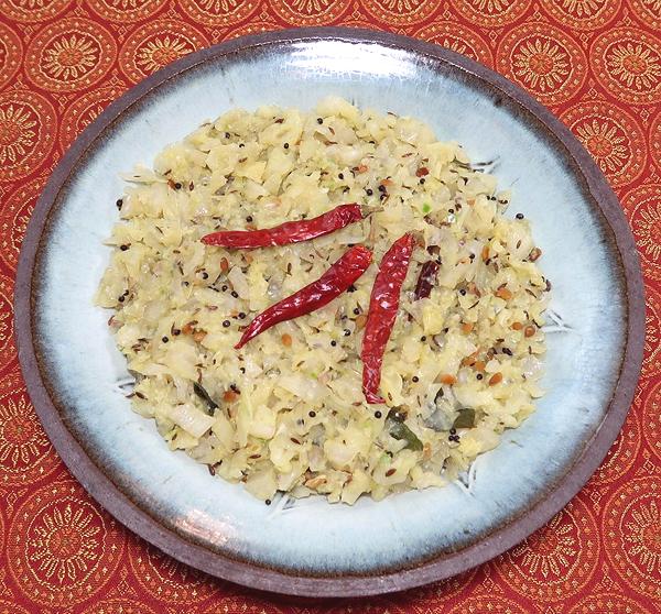 Dish of Cabbage with Coconut Thoran