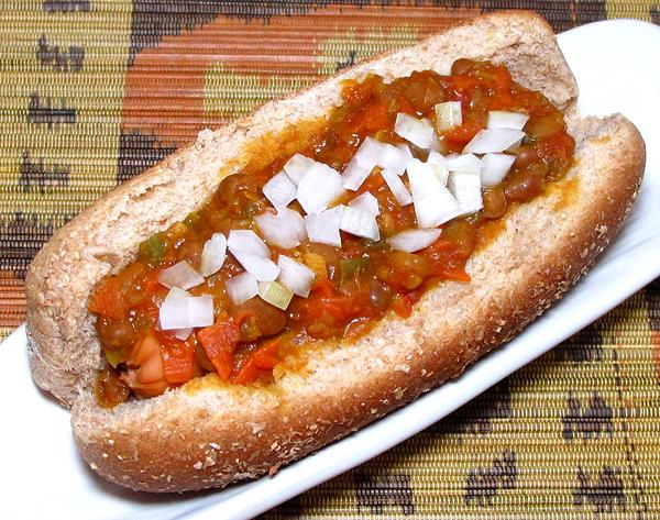 Bun with Sausage and Chakalaka