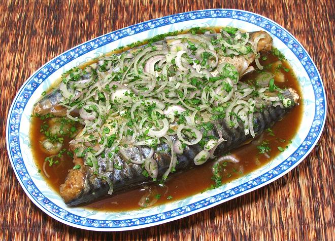 Dish of Mackerel Braised with Papaya