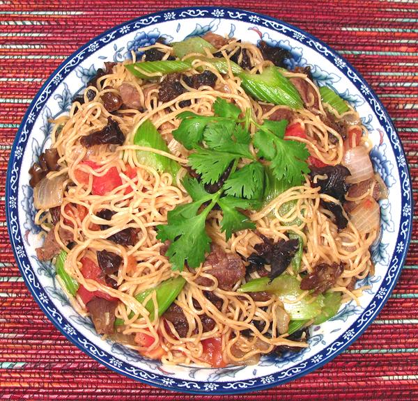 Dish of Fried Noodles with Beef